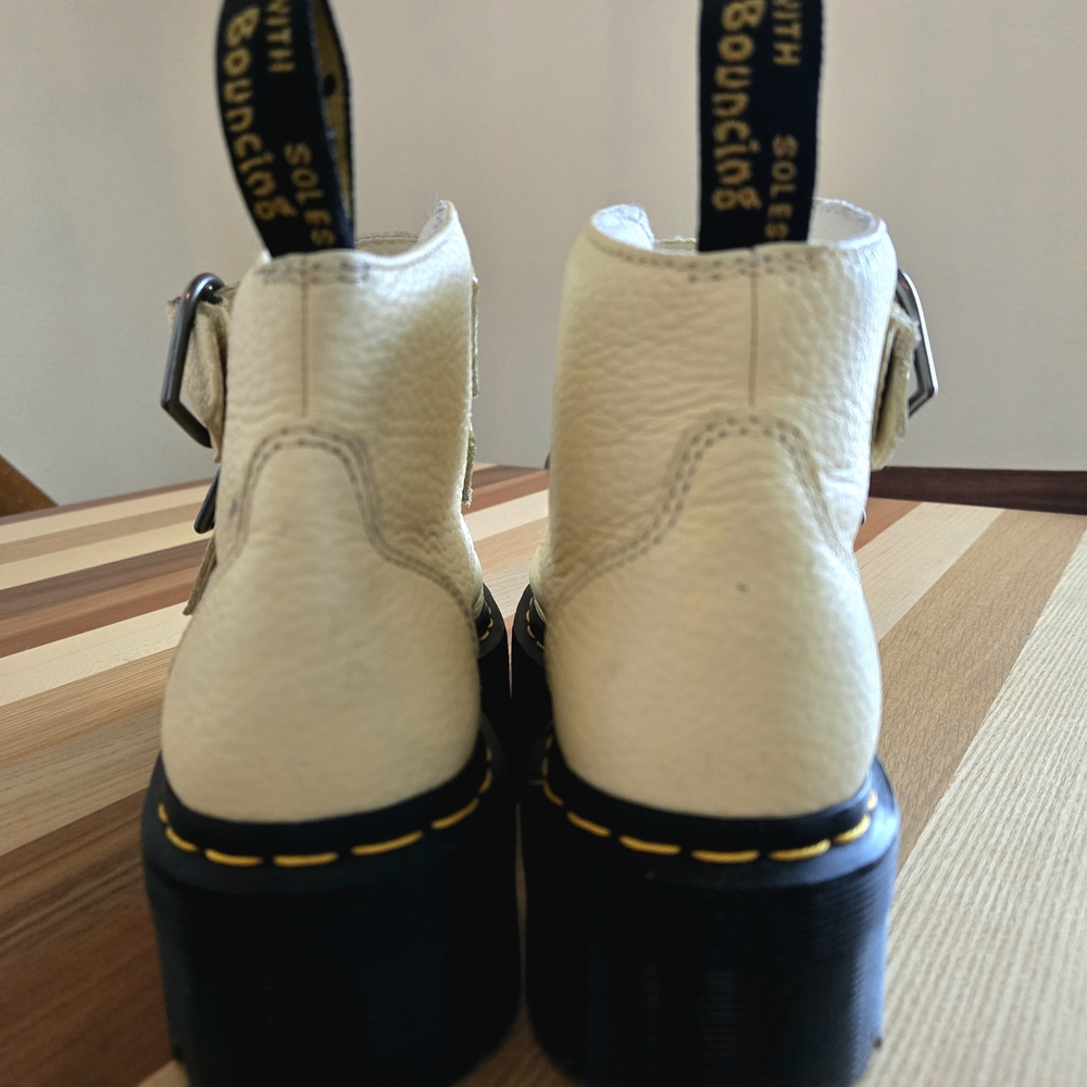 Dr. Martens Devon Ivory Boots with Heart Buckles Like New Condition - Picture 2 of 6